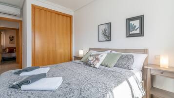 2 camere, ferro/asse da stiro, Wi-Fi gratuito, lenzuola