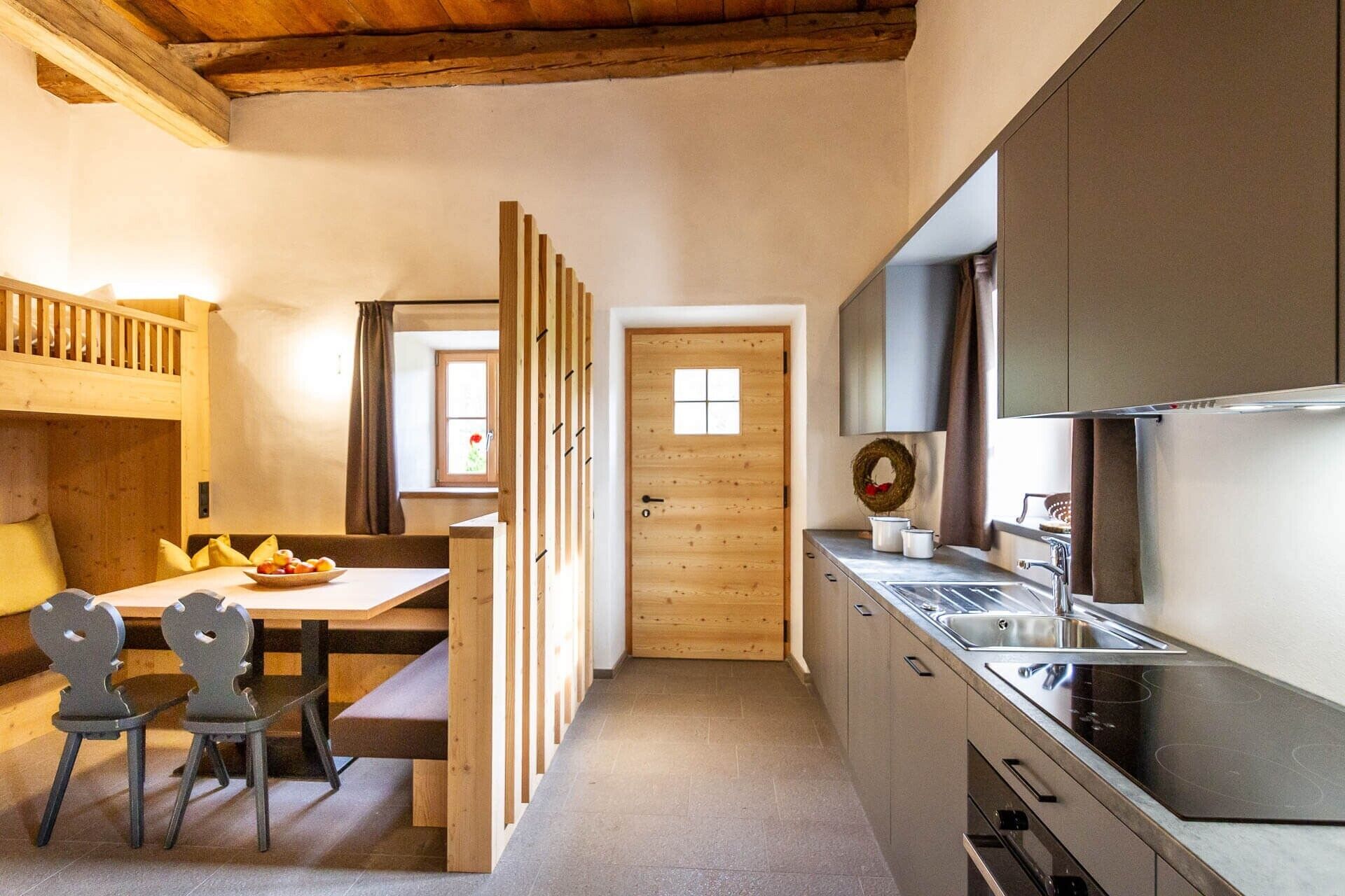 Kühlschrank, Ofen, Herdplatte, Geschirrspüler