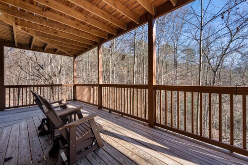 The Bears, Forrest, and Adventure Await You Here For Autumn!