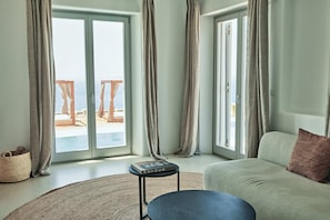Signature Suite Sea View Pool | Premium bedding, down comforters, in-room safe, desk - Collini Hotel Mykonos, WorldHotels Elite (Mykonos)