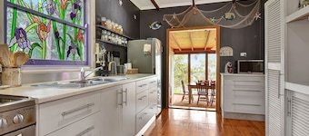 Wangi Waterfront Hideaway