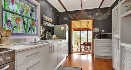 Wangi Waterfront Hideaway