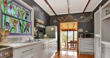 Wangi Waterfront Hideaway