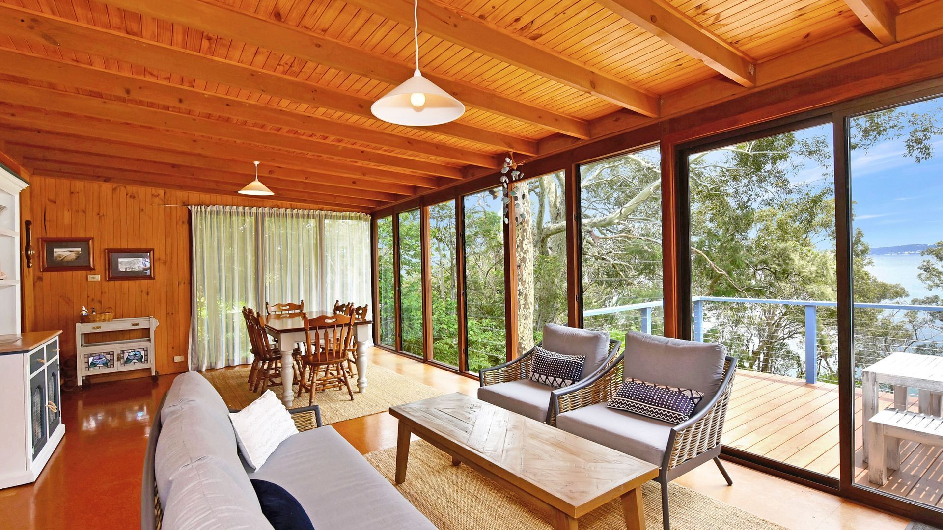 TV, fireplace, Netflix, streaming services