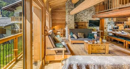 Rustic chalet for 12, 5 rooms, Wifi in Tignes