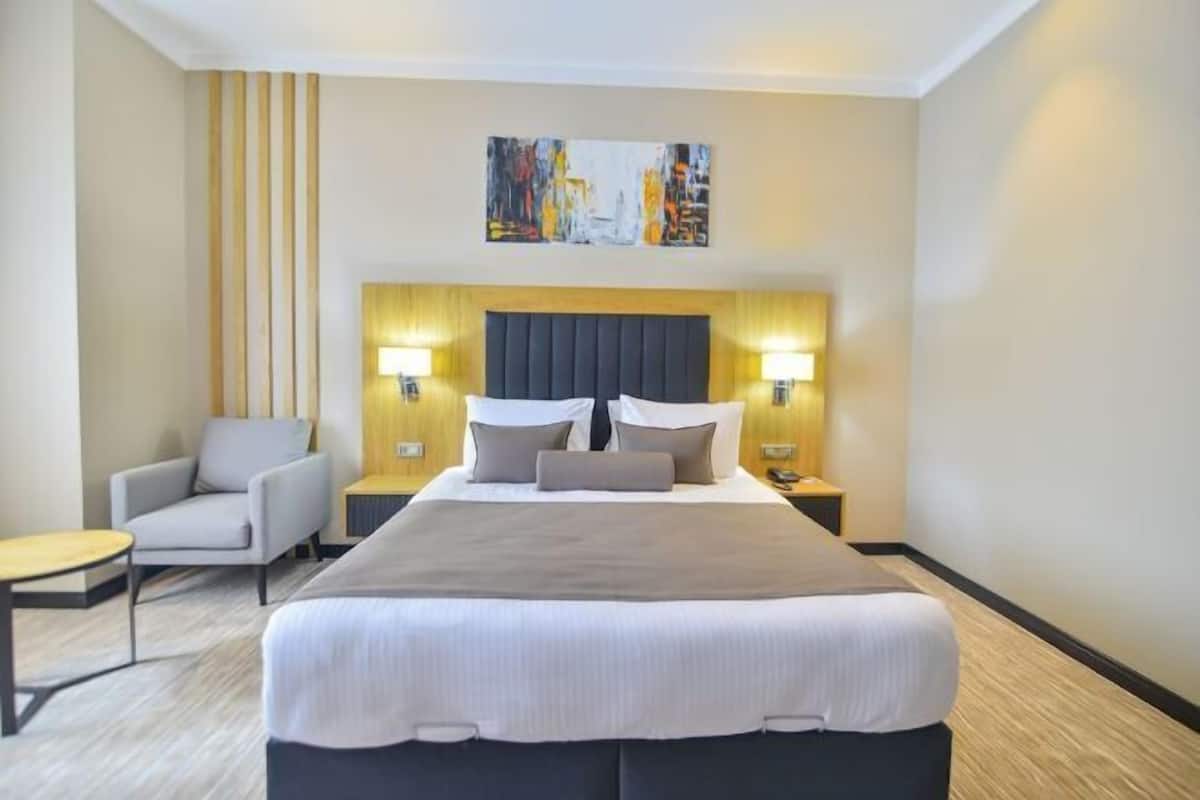 1 chambre, literie de qualité supérieure, minibar, bureau