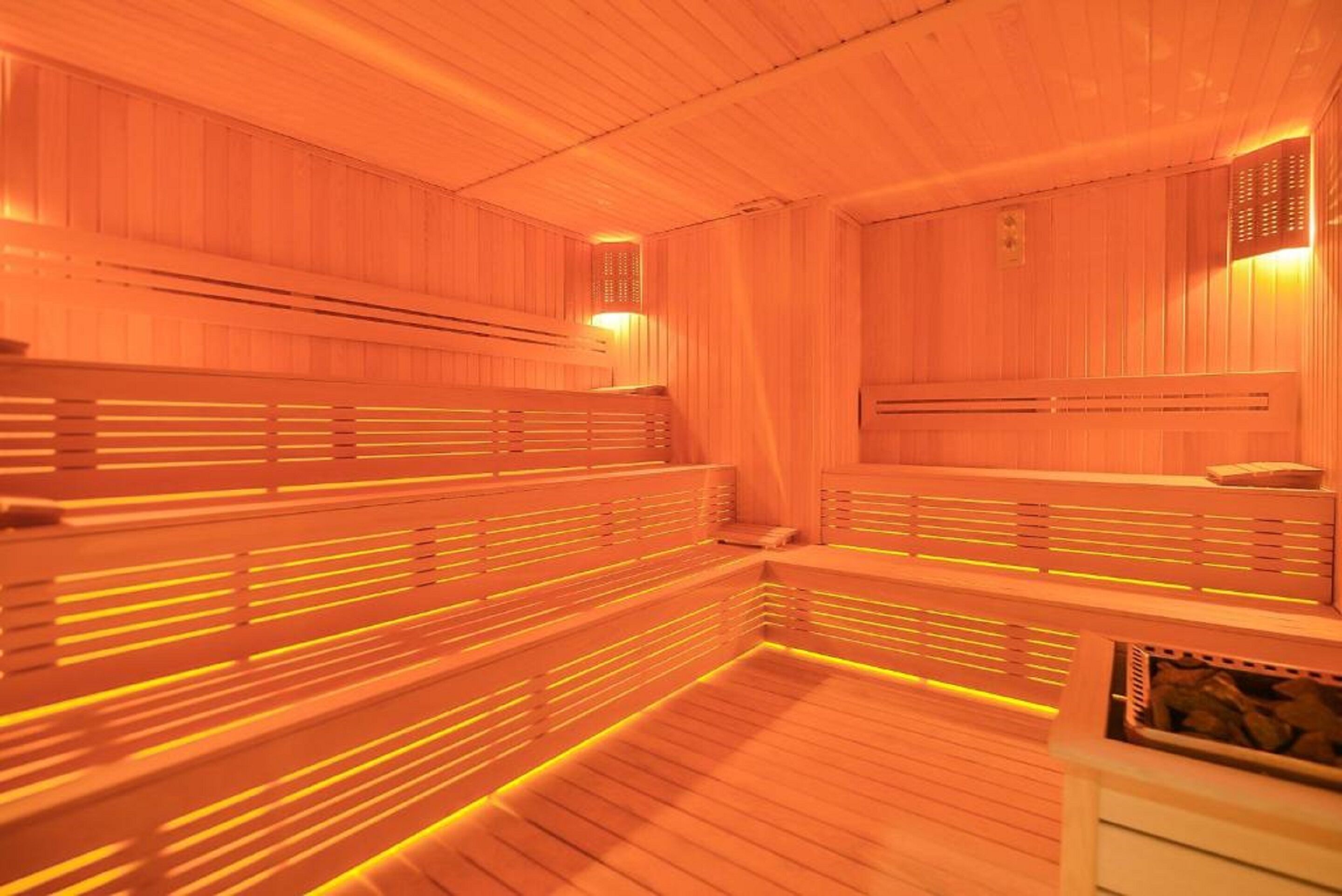 turkish bath/hammam, body treatments, aromatherapy, deep-tissue massages