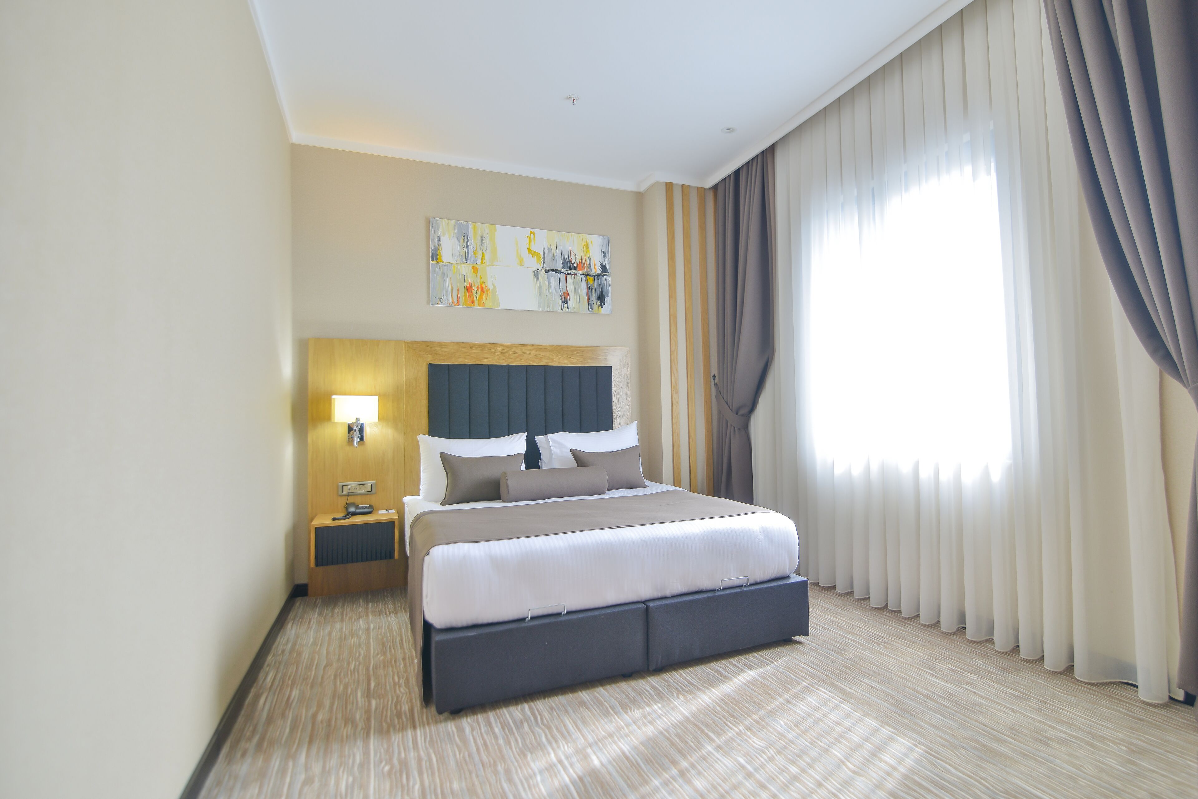 junior room | 1 bedroom, premium bedding, minibar, desk