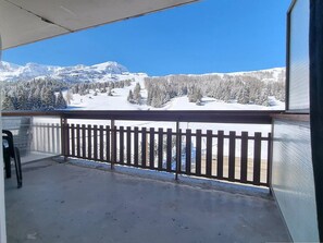Property grounds - Cozy Studio, 4 Guests, Mountain View, 50m from Slopes (Le Dévoluy)