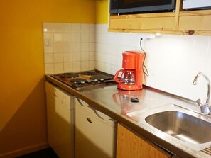 Køleskab, mikrobølgeovn, ovn, opvaskemaskine