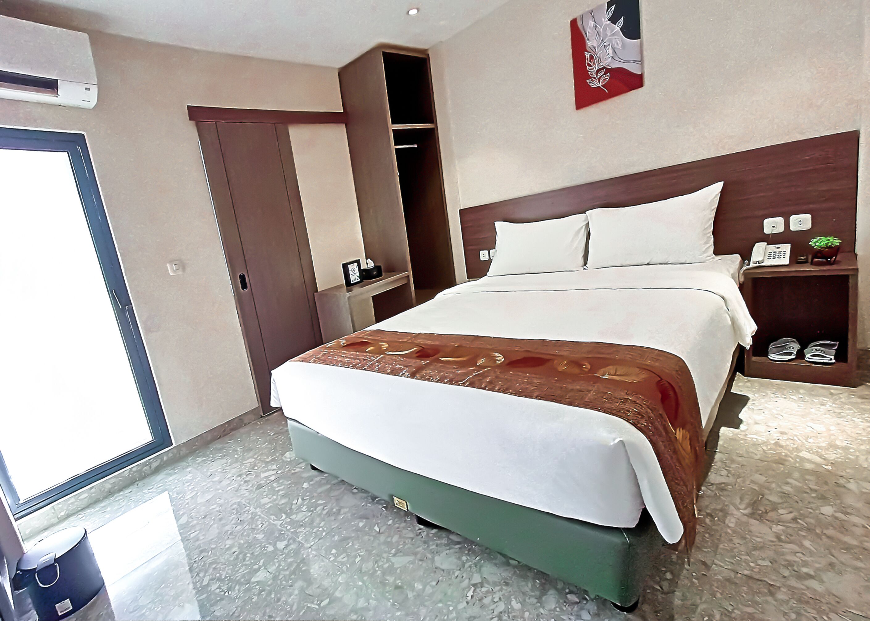 Superior Double or Twin Room | Desk, iron/ironing board, free WiFi, bed sheets