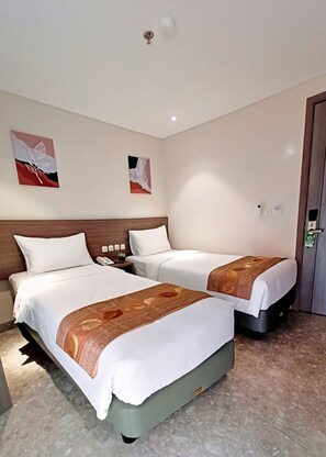 Superior Double or Twin Room | Desk, soundproofing, iron/ironing board, free WiFi - Lun Hotel Manado (Manado)