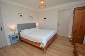 4 Schlafzimmer, Bügeleisen/Bügelbrett, Reisekinderbett, kostenloses WLAN