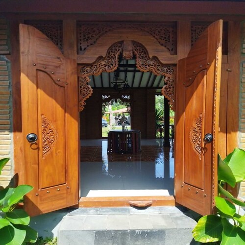 Adine Guest House