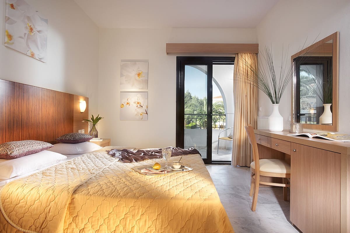 1 bedroom, in-room safe, individually decorated, individually furnished