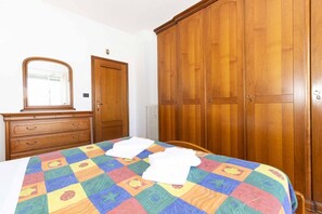 1 bedroom, WiFi, bed sheets - GuestHost - NEW! Balcony Apt x4 Alps View MM MONTE GRAPPA (Torino)