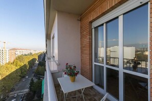 Outdoor dining - GuestHost - NEW! Balcony Apt x4 Alps View MM MONTE GRAPPA (Torino)