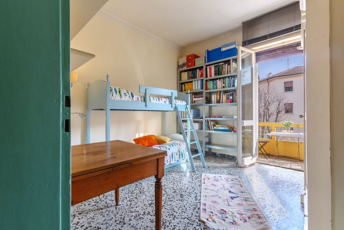 2 slaapkamers, een bureau, een strijkplank/strijkijzer, wifi