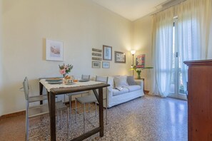Dining - GuestHost - The apartment is located in the Saffi district, a residential district and well served 10 minutes from Porta San Felice.Easily reachable from the station, from Bologna Marconi airport, from the motorway exit and from the city center.Near the  (Bologna)