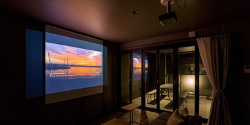 ห้องพัก, ปลอดบุหรี่, ไม่อนุญาตสัตว์เลี้ยง (4persons) | 2 ห้องนอน, โต๊ะทำงาน, ผ้าม่านกันแสง, Wi-Fi ฟรี