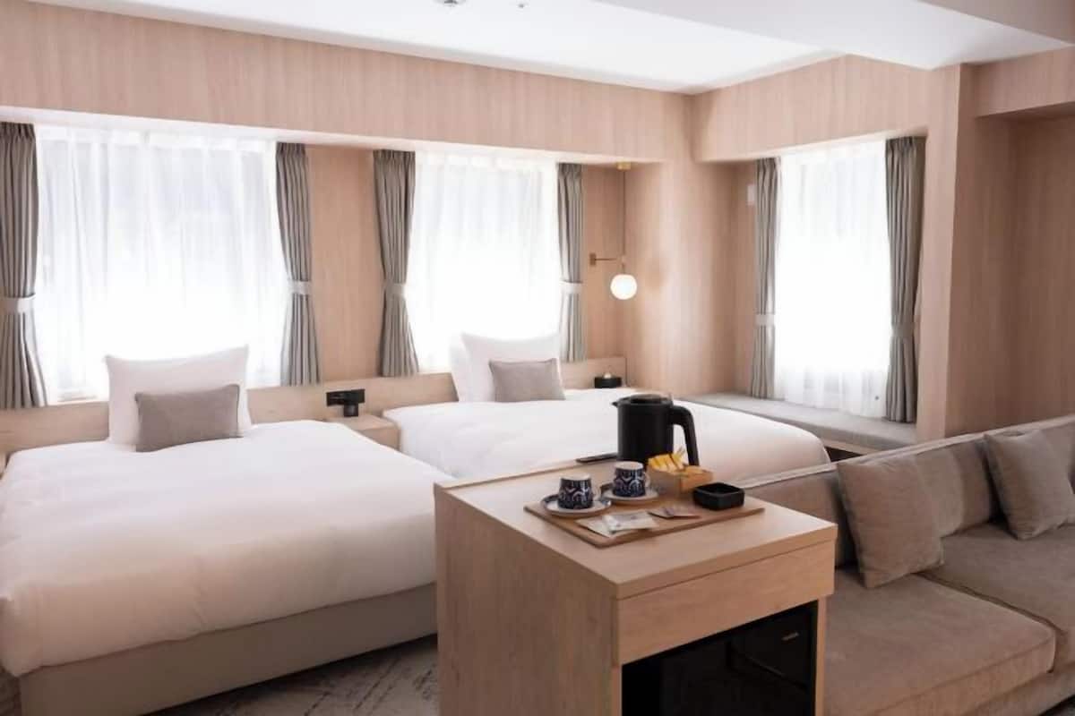 Premium bedding, down duvets, in-room safe, blackout curtains
