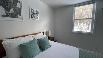2 habitaciones, escritorio, tabla de planchar con plancha y wifi gratis