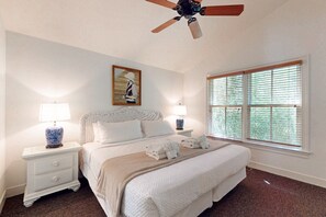 4 camere, ferro/asse da stiro, Wi-Fi gratuito, lenzuola