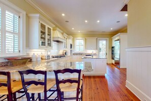 Fridge, microwave, oven, stovetop - Kiawah Exclusives | 12 Falcon Point (Kiawah Island)