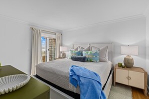 1 slaapkamer, een strijkplank/strijkijzer, gratis wifi, beddengoed