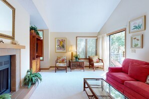 TV, fireplace, DVD player