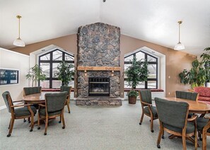 Dining - View at the Foothills -2 Bedroom, 2 Bath Condo right in the Heart of Branson! (Branson)