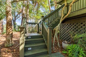 Property grounds - Rare ocean and lagoon view!  Pool and beach access (Kiawah Island)