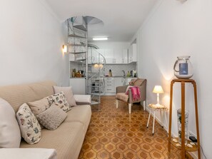 TV - Typical Fisherman's Cottage with sea view! (Albufeira)