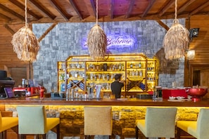 Bar (in der Unterkunft)