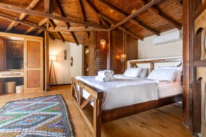 Luxe beddengoed, donsdekens, een minibar, een kluis op de kamer