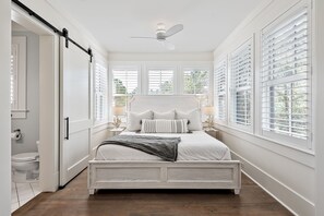 5 bedrooms, desk, iron/ironing board, free WiFi