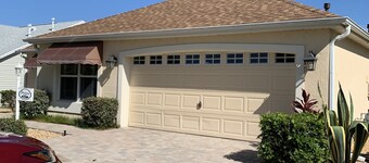 Beautiful home within Walking distance to Sumter Landing
