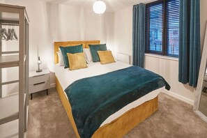 1 quarto, roupas de cama premium, acesso à internet