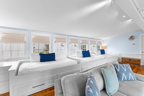 4 Schlafzimmer, Bügeleisen/Bügelbrett, kostenloses WLAN, Bettwäsche