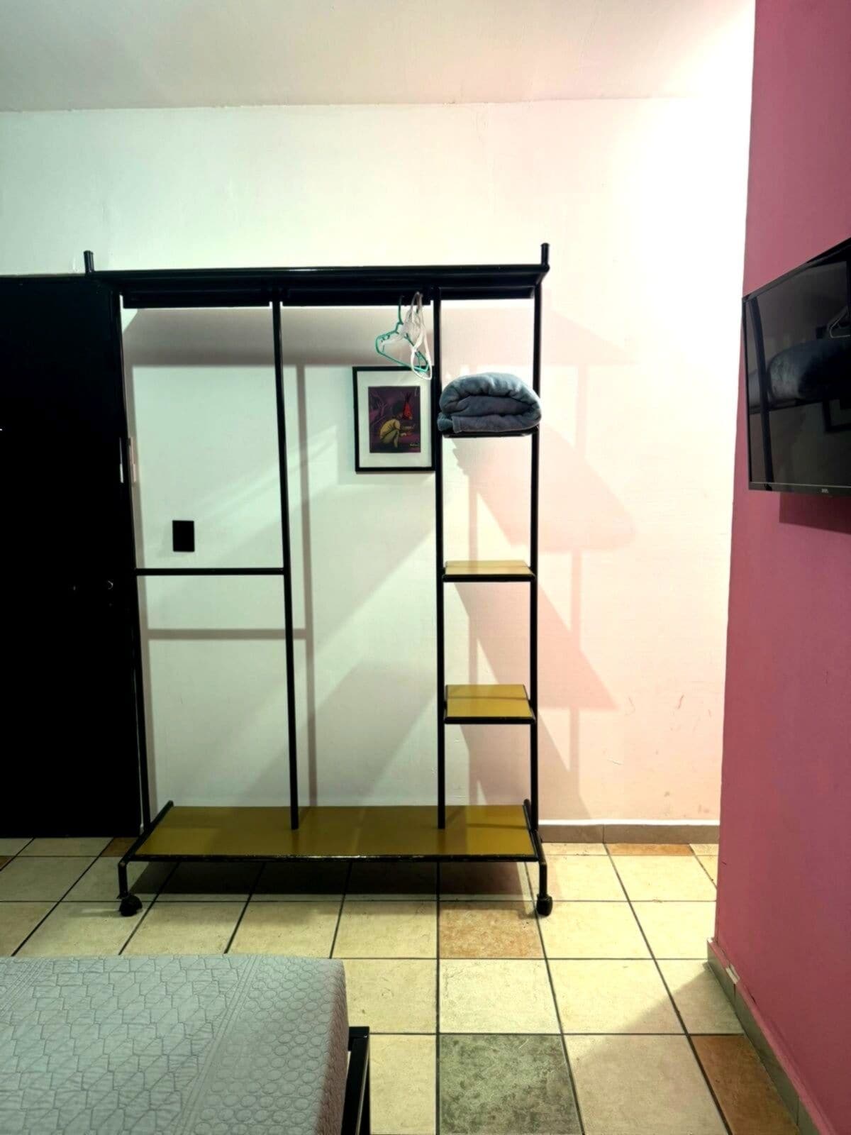 Deluxe Room, 1 Queen Bed, No Windows, Ground Floor