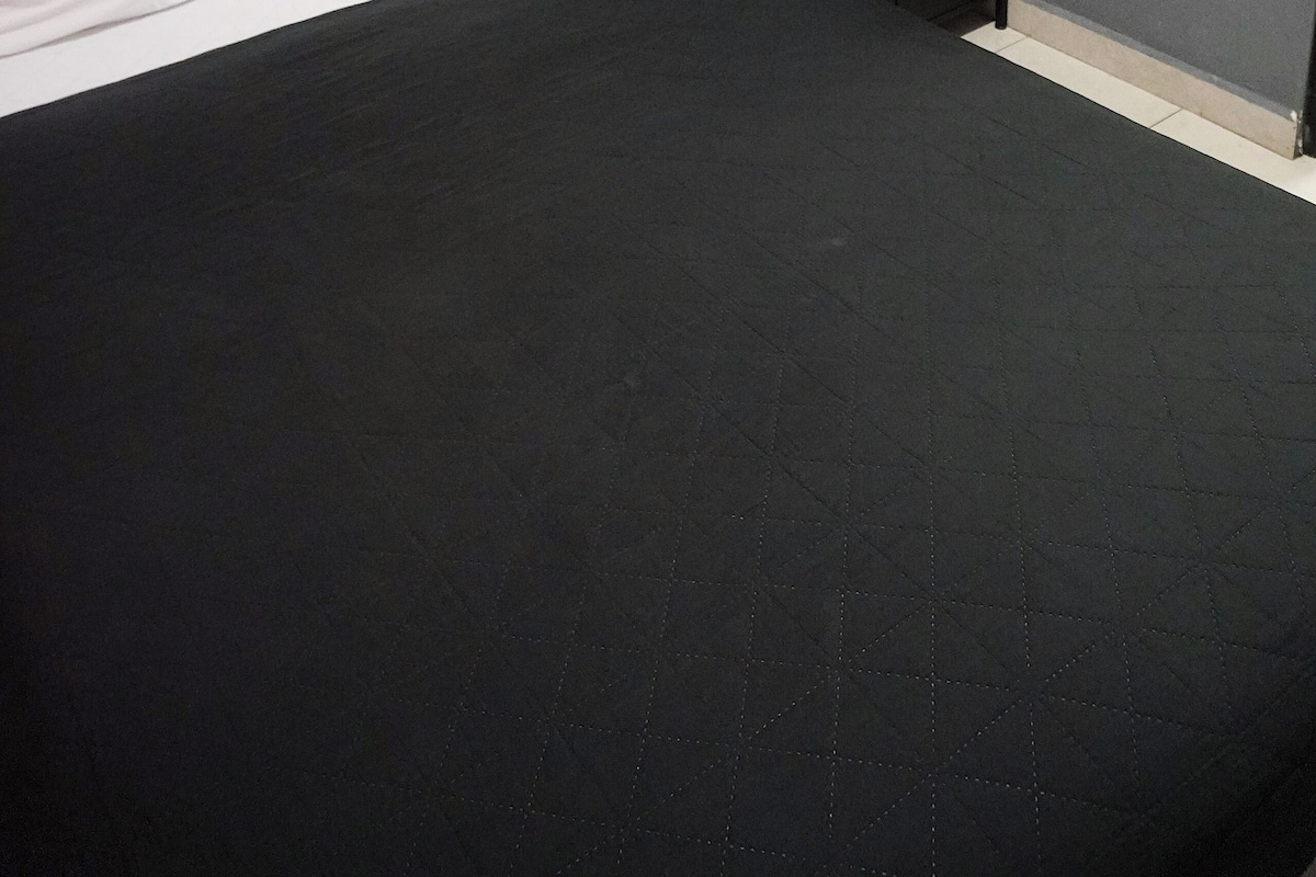 Individually furnished, free WiFi, bed sheets