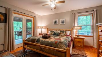 4 bedrooms, iron/ironing board, travel crib, free WiFi