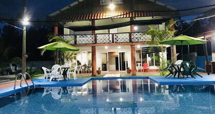 Rest House Xareni