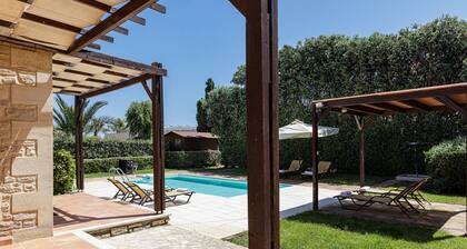 Villa Kali,private pool,near the beach & amenities