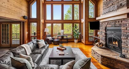 The Hideaway at Harbor Springs – Hot Tub, Fire Pit, Ski + Outdoor Adventure