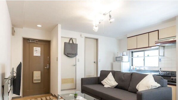 TV - 1 station to Umeda just a taxi from ShinOsaka B - Union ShinOsaka / Osaka Ōsaka (Osaka)