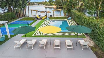 Outdoor pool, a heated pool