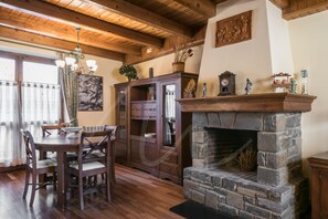 Unclassified image, 3 of 29, button - Casa Marimanha (Salardu)