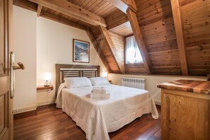 Unclassified image, 2 of 29, button - Casa Marimanha (Salardu)