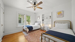 2 bedrooms, desk, free WiFi, bed sheets